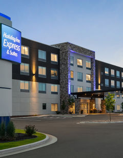 Holiday Inn Express & Suites Rhinelander