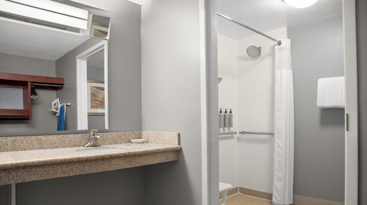 Courtyard by Marriott Lafayette Airport Room