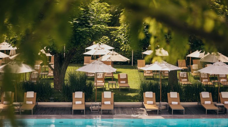 <b>InterContinental Geneve Pool</b>. Images powered by <a href="https://www.leonardoworldwide.com/" title="Leonardo Worldwide" target="_blank">Leonardo</a>.