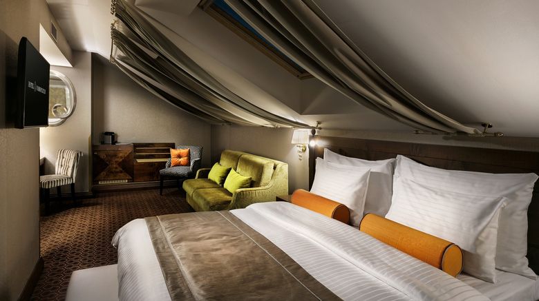 <b>Cosmopolitan Hotel Suite</b>. Images powered by <a href="https://www.leonardoworldwide.com/" title="Leonardo Worldwide" target="_blank">Leonardo</a>.