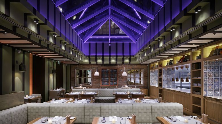 <b>Cosmopolitan Hotel Restaurant</b>. Images powered by <a href="https://www.leonardoworldwide.com/" title="Leonardo Worldwide" target="_blank">Leonardo</a>.