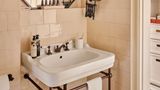 <b>Soho House Barcelona Room</b>. Images powered by <a href="https://www.leonardoworldwide.com/" title="Leonardo Worldwide" target="_blank">Leonardo</a>.