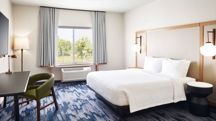 Fairfield Inn & Stes Kansas City Belton Room
