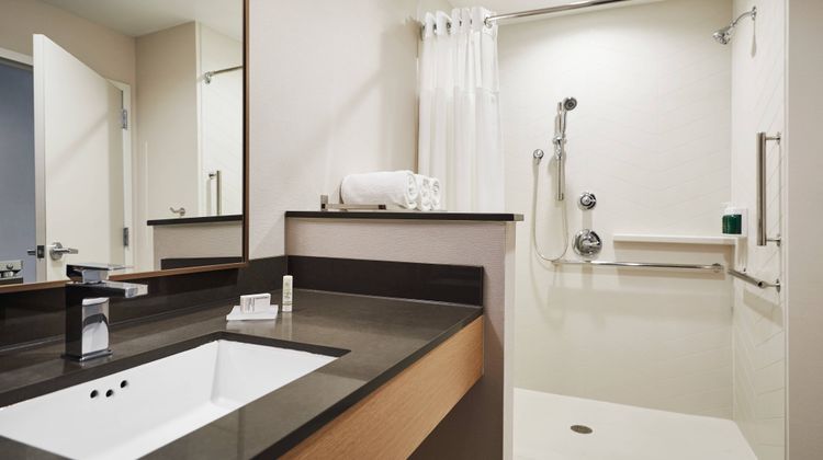 Fairfield Inn & Stes Kansas City Belton Room