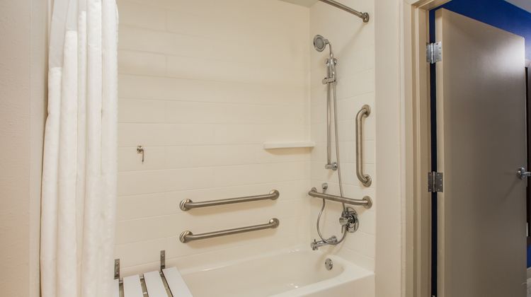 Holiday Inn Express Sulphur Springs Room