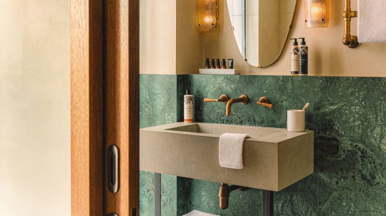 <b>Soho House Rome Room</b>. Images powered by <a href="https://www.leonardoworldwide.com/" title="Leonardo Worldwide" target="_blank">Leonardo</a>.