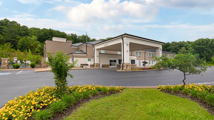 Holiday Inn Express Exterior