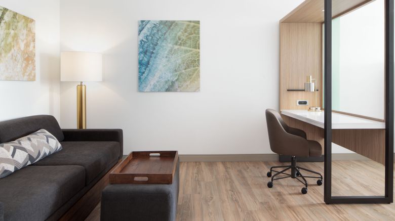 <b>SpringHill Suites Roanoke North Room</b>. Images powered by <a href="https://www.leonardoworldwide.com/" title="Leonardo Worldwide" target="_blank">Leonardo</a>.
