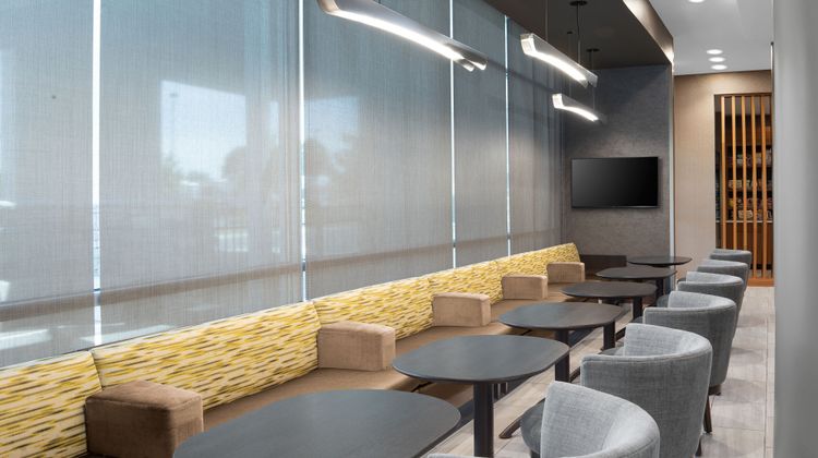 SpringHill Suites Roanoke North Lobby