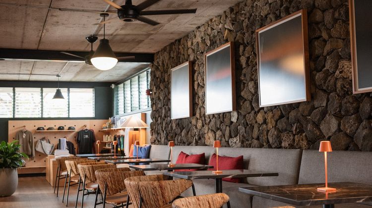 Pacific 19 Kona Lobby