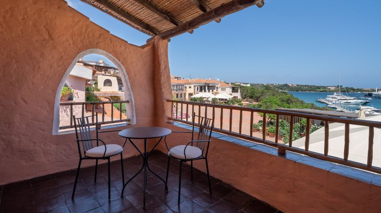 <b>Cervo Hotel, Costa Smeralda Resort Suite</b>. Images powered by <a href="https://www.leonardoworldwide.com/" title="Leonardo Worldwide" target="_blank">Leonardo</a>.