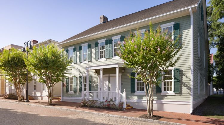 Residence Inn Savannah Downtown Exterior
