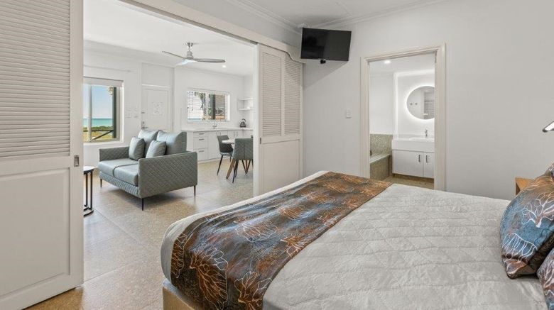 <b>Moonlight Bay Suites Suite</b>. Images powered by <a href="https://www.leonardoworldwide.com/" title="Leonardo Worldwide" target="_blank">Leonardo</a>.