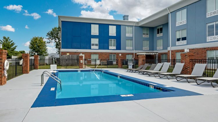 Holiday Inn Express Pool
