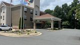 Holiday Inn Express & Suites Exterior