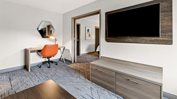 Holiday Inn Express Room