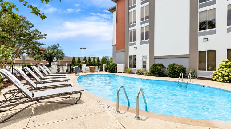 Holiday Inn Express Pool