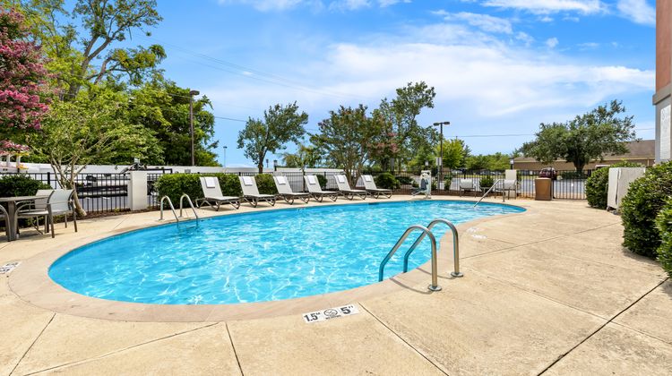 Holiday Inn Express Pool