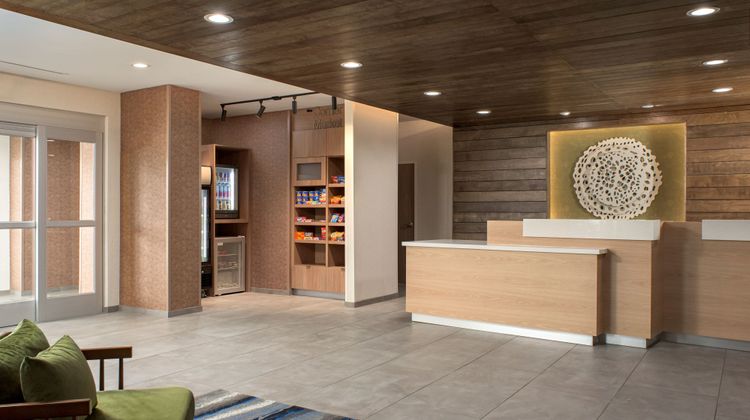 Fairfield Inn & Suites Cullman Lobby