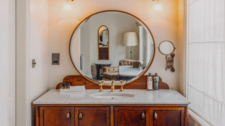 <b>Kettner's Townhouse Room</b>. Images powered by <a href="https://www.leonardoworldwide.com/" title="Leonardo Worldwide" target="_blank">Leonardo</a>.