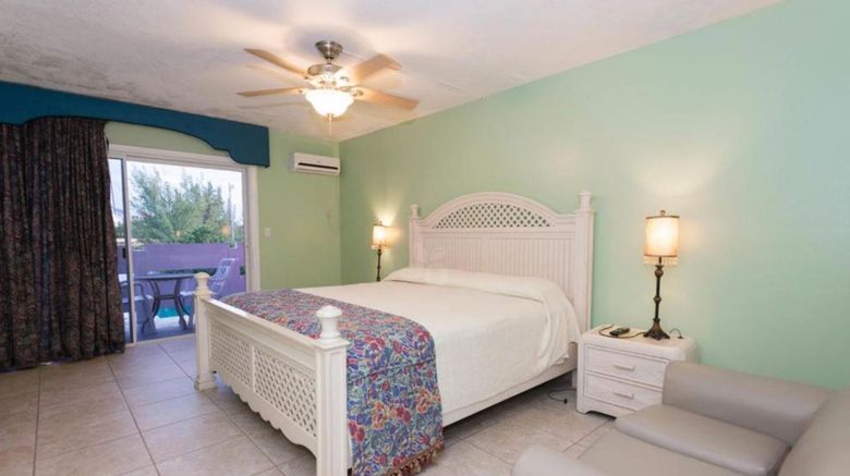 <b>Bell Channel Inn Hotel Bahamas Suite</b>. Images powered by <a href="https://www.leonardoworldwide.com/" title="Leonardo Worldwide" target="_blank">Leonardo</a>.