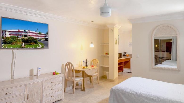 <b>Bell Channel Inn Hotel Bahamas Suite</b>. Images powered by <a href="https://www.leonardoworldwide.com/" title="Leonardo Worldwide" target="_blank">Leonardo</a>.