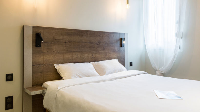<b>Le Trefle Room</b>. Images powered by <a href="https://www.leonardoworldwide.com/" title="Leonardo Worldwide" target="_blank">Leonardo</a>.
