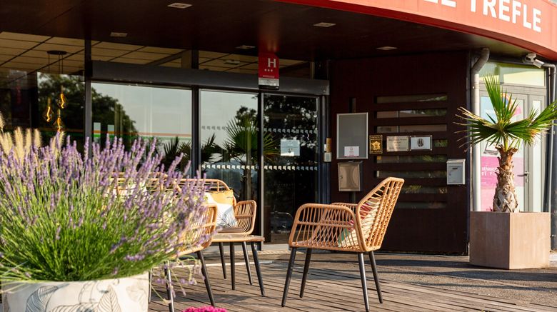 <b>Le Trefle Lobby</b>. Images powered by <a href="https://www.leonardoworldwide.com/" title="Leonardo Worldwide" target="_blank">Leonardo</a>.