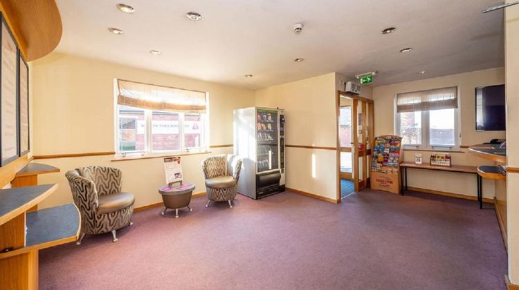 Stables Inn Aintree Lobby
