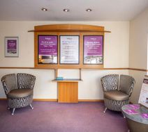 Stables Inn Aintree Lobby