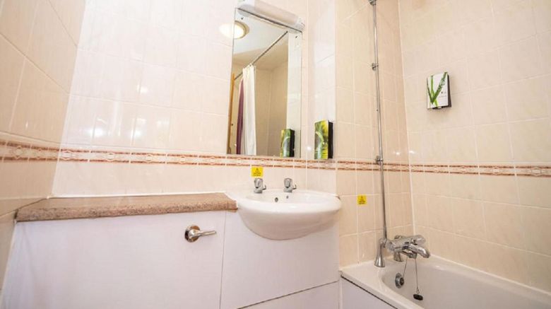 <b>Stables Inn Aintree Room</b>. Images powered by <a href="https://www.leonardoworldwide.com/" title="Leonardo Worldwide" target="_blank">Leonardo</a>.