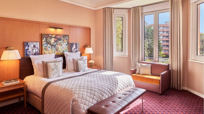 <b>Hotel Barriere Le Westminster Room</b>. Images powered by <a href="https://www.leonardoworldwide.com/" title="Leonardo Worldwide" target="_blank">Leonardo</a>.