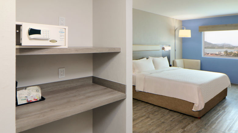 <b>Holiday Inn Express Manzanillo Room</b>. Images powered by <a href="https://www.leonardoworldwide.com/" title="Leonardo Worldwide" target="_blank">Leonardo</a>.