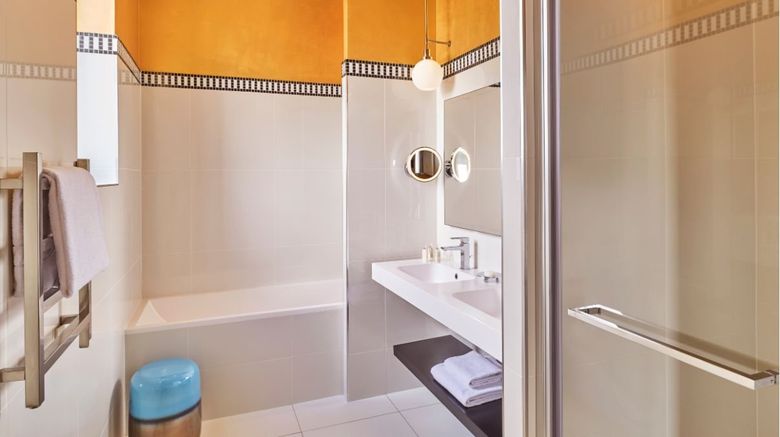 <b>Hotel Barriere Le Westminster Room</b>. Images powered by <a href="https://www.leonardoworldwide.com/" title="Leonardo Worldwide" target="_blank">Leonardo</a>.