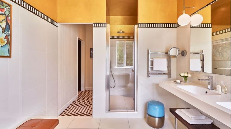 <b>Hotel Barriere Le Westminster Room</b>. Images powered by <a href="https://www.leonardoworldwide.com/" title="Leonardo Worldwide" target="_blank">Leonardo</a>.