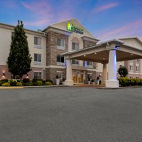 Holiday Inn Express Hotel & Suites