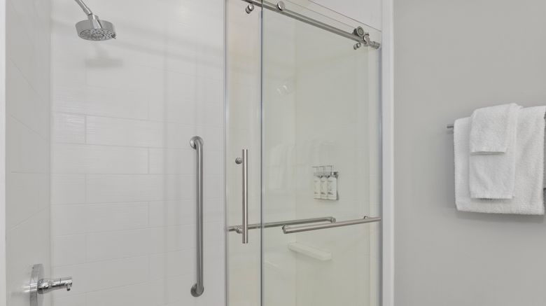 <b>Holiday Inn Express Hotel & Suites Room</b>. Images powered by <a href="https://www.leonardoworldwide.com/" title="Leonardo Worldwide" target="_blank">Leonardo</a>.