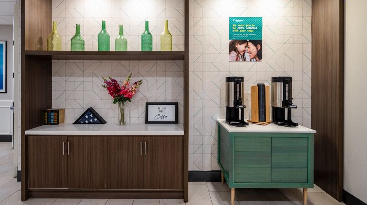 Holiday Inn Poughkeepsie Lobby