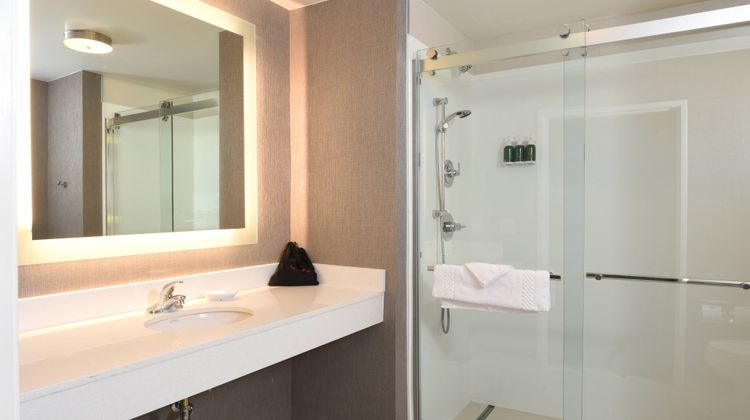 SpringHill Suites Des Moines West Room