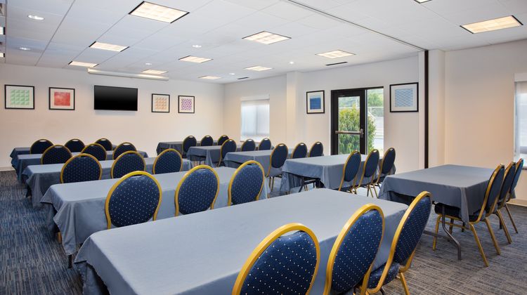 Holiday Inn Express Hotel & Suites Meeting
