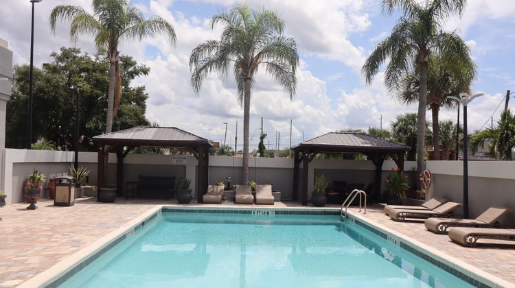 Holiday Inn Orlando East-UCF Area Pool