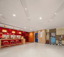 Holiday Inn Express Shangdi Beijing Lobby