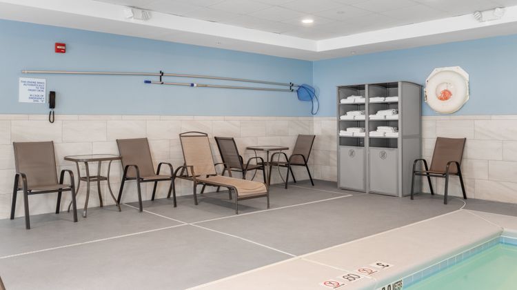 Holiday Inn Express Newington Pool