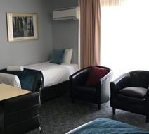 Town & Country Motor Inn Lobby