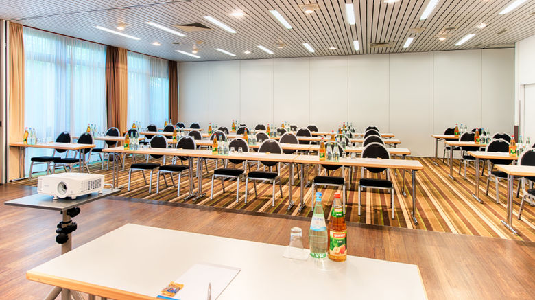<b>Garner Hotel Osnabruck Meeting</b>. Images powered by <a href="https://www.leonardoworldwide.com/" title="Leonardo Worldwide" target="_blank">Leonardo</a>.