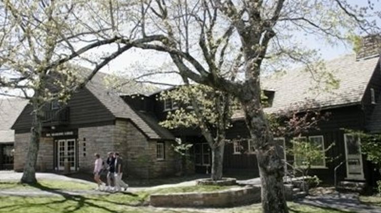 Big Meadows Lodge Exterior