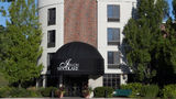 Inn on Woodlake Exterior