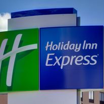Holiday Inn Express Garden City East
