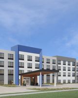 Holiday Inn Exp Suites Elgin by I