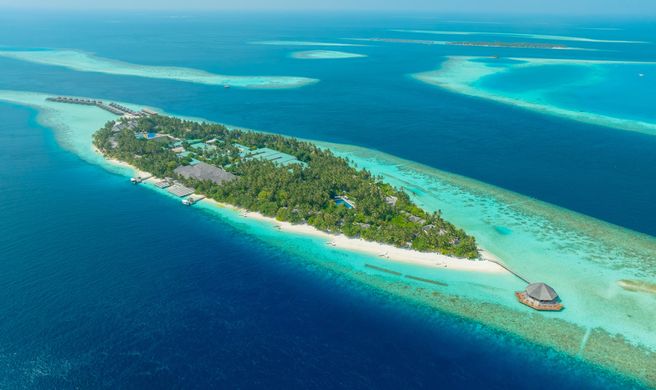Vilamendhoo Island Resort Exterior